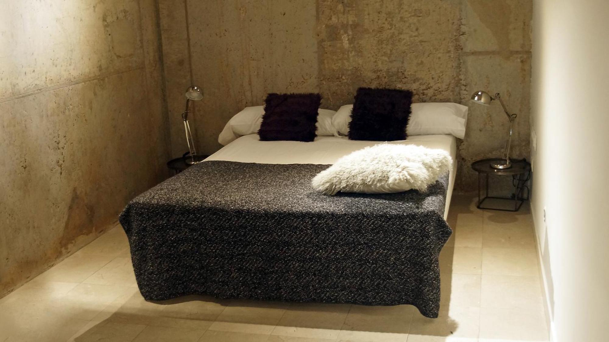 My Space Emirates - Fully Equipped Apartments Near The Beach With Shared Pool Барселона Номер фото
